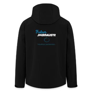 Zukünftige Journalistin – Bitte warten Sie - Recycelte Männer Softshell-Jacke von Stanley/Stella - Schwarz - Hinten - AI Model Male 185 light (185cm)
