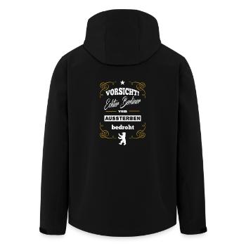 berliner vom aussterben bedroht - Recycelte Männer Softshell-Jacke von Stanley/Stella - Schwarz - Hinten - AI Model Male 185 light (185cm)