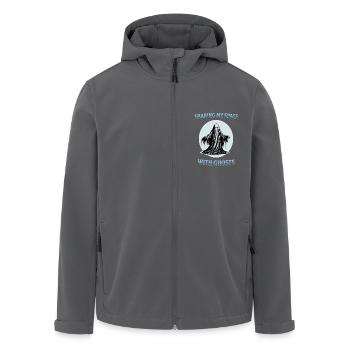 Meinen Raum mit Geistern teilen - Recycelte Männer Softshell-Jacke von Stanley/Stella - Anthrazit - Vorne - AI Model Male 185 light (185cm)