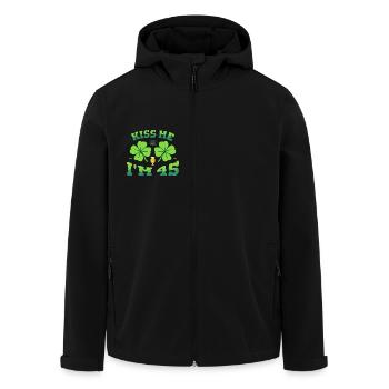 Küss mich Ich bin fünfundvierzig St. Patrick's Day 2026 Bday - Recycelte Männer Softshell-Jacke von Stanley/Stella - Schwarz - Vorne - AI Model Male 185 light (185cm)