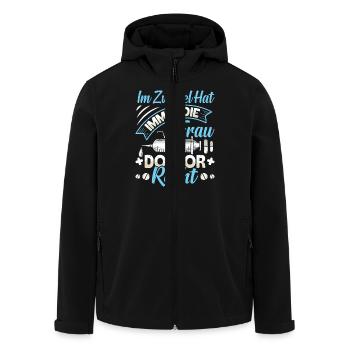 Doktortitel IM ZWEIFEL HAT FRAU DOKTOR RECHT - Recycelte Männer Softshell-Jacke von Stanley/Stella - Schwarz - Vorne - AI Model Male 185 light (185cm)