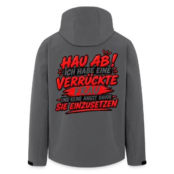Hau Ab Verrückte Frau Schriftzug Rot - Recycelte Männer Softshell-Jacke von Stanley/Stella - Anthrazit - Hinten - AI Model Male 185 light (185cm)