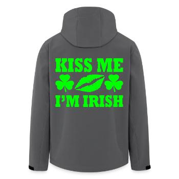 Kiss me im irish - Recycelte Männer Softshell-Jacke von Stanley/Stella - Anthrazit - Hinten - AI Model Male 185 light (185cm)