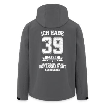 39. Geburtstag Geschenk Habe 39 Jahre Gebraucht - Recycelte Männer Softshell-Jacke von Stanley/Stella - Anthrazit - Hinten - AI Model Male 185 light (185cm)