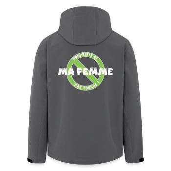 Das Eigentum meiner Frau, weiß - Recycelte Männer Softshell-Jacke von Stanley/Stella - Anthrazit - Hinten - AI Model Male 185 light (185cm)