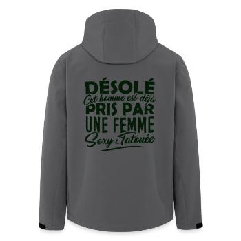 Cet Homme est pris par une Femme Sexy & Tatouée - Veste softshell homme en polyester recyclé Stanley/Stella - charbon - Dos - AI Model Male 185 light (185cm)