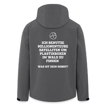 GEOCACHING - Geocacher - Geschenk - Recycelte Männer Softshell-Jacke von Stanley/Stella - Anthrazit - Hinten - AI Model Male 185 light (185cm)