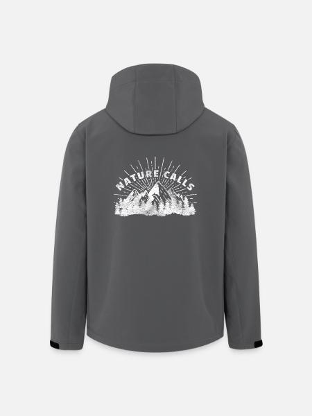Nature calls Geschenk Berge Wald Berg Baum Bäume - Recycelte Männer Softshell-Jacke von Stanley/Stella - Anthrazit