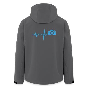 Geschenk Heartbeat Fotograf Kamera - Recycelte Männer Softshell-Jacke von Stanley/Stella - Anthrazit - Hinten - AI Model Male 185 light (185cm)