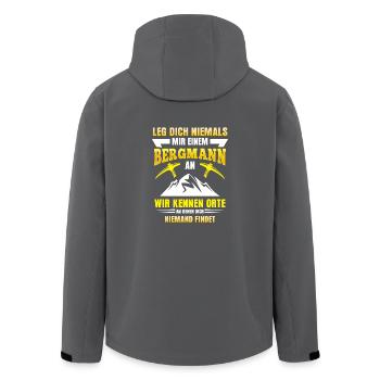 Bergmann T-Shirt Leg dich niemals mit einem an - Recycelte Männer Softshell-Jacke von Stanley/Stella - Anthrazit - Hinten - AI Model Male 185 light (185cm)