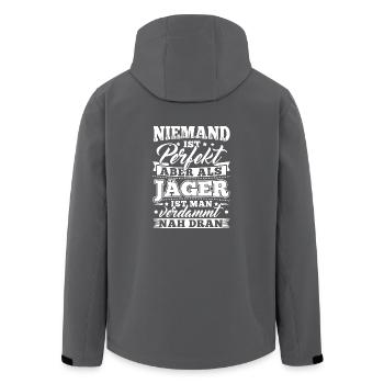 Lustiges Jagen Jäger Shirt Niemand Perfekt - Recycelte Männer Softshell-Jacke von Stanley/Stella - Anthrazit - Hinten - AI Model Male 185 light (185cm)