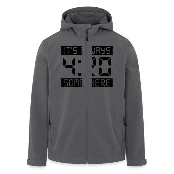IT'S ALWAYS 4:20 SOMEWHERE - Recycelte Männer Softshell-Jacke von Stanley/Stella - Anthrazit - Vorne - AI Model Male 185 light (185cm)