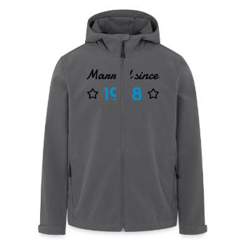 1998 - Birthday Wedding - Marriage - Love - Wife - Recycelte Männer Softshell-Jacke von Stanley/Stella - Anthrazit - Vorne - AI Model Male 185 light (185cm)