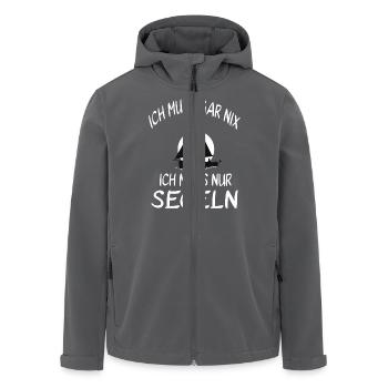 Ich muss gar nix - Ich muss nur Segeln - Recycelte Männer Softshell-Jacke von Stanley/Stella - Anthrazit - Vorne - AI Model Male 185 light (185cm)