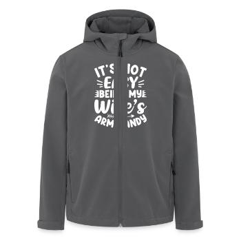 Humorvolles Arm Candy Spruchmotiv - Recycelte Männer Softshell-Jacke von Stanley/Stella - Anthrazit - Vorne - AI Model Male 185 light (185cm)