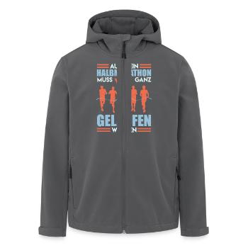 Läufer AUCH HALBMARATHON MUSS GELAUFEN WERDEN - Recycelte Männer Softshell-Jacke von Stanley/Stella - Anthrazit - Vorne - AI Model Male 185 light (185cm)