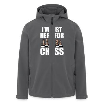 Chess Player Souvenir - I'm Just Here For Chess - Recycelte Männer Softshell-Jacke von Stanley/Stella - Anthrazit - Vorne - AI Model Male 185 light (185cm)