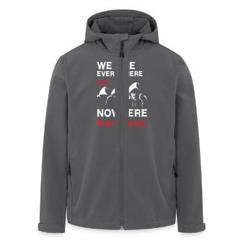 We Are Everywhere and Nowhere Anonymous - Recycelte Männer Softshell-Jacke von Stanley/Stella - Anthrazit - Vorne - AI Model Male 185 light (185cm)