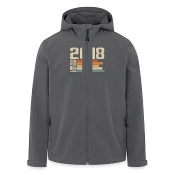 2018 Jahrgang - Retro 2018 Geburtstagsgeschenk 2018 - Recycelte Männer Softshell-Jacke von Stanley/Stella - Anthrazit - Vorne - AI Model Male 185 light (185cm)