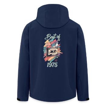 Best of 1975 cooles Vintage Musikkassetten zum 50. - Recycelte Männer Softshell-Jacke von Stanley/Stella - Navy - Hinten - AI Model Male 185 light (185cm)