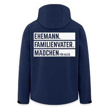 Ehemann Familienvater Mädchen Für Alles, Balken W - Recycelte Männer Softshell-Jacke von Stanley/Stella - Navy - Hinten - AI Model Male 185 light (185cm)