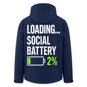 Aufladen der sozialen Batterie – Niedriger Energieverbrauch Lustiges Zitat - Recycelte Männer Softshell-Jacke von Stanley/Stella - Navy - Hinten - AI Model Male 185 light (185cm)
