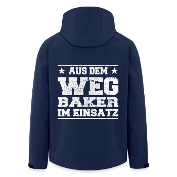 Aus dem Weg Baker im Einsatz Design - Recycelte Männer Softshell-Jacke von Stanley/Stella - Navy - Hinten - AI Model Male 185 light (185cm)