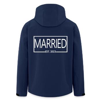 Verheiratet Est. 2023 - Männer & Frauen Hochzeitstag Geschenk - Recycelte Männer Softshell-Jacke von Stanley/Stella - Navy - Hinten - AI Model Male 185 light (185cm)