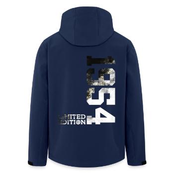72E ANNIVERSAIRE ÉDITION LIMITÉE 1954 - Veste softshell homme en polyester recyclé Stanley/Stella - marine - Dos - AI Model Male 185 light (185cm)