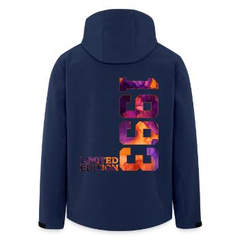 LIMITED EDITION 1993 33 JAHRE 33. GEBURTSTAG - Recycelte Männer Softshell-Jacke von Stanley/Stella - Navy - Hinten - AI Model Male 185 light (185cm)