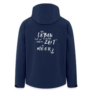 Das Leben ist zu kurz. Nimm dir Zeit für Meer. - Recycelte Männer Softshell-Jacke von Stanley/Stella - Navy - Hinten - AI Model Male 185 light (185cm)