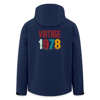 Jahrgang 1978 Originalteil - Recycelte Männer Softshell-Jacke von Stanley/Stella - Navy - Hinten - AI Model Male 185 light (185cm)