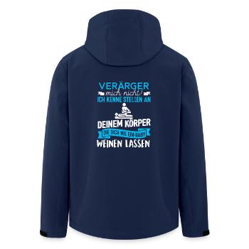 Physiotherapeut Physio Beruf Sprüche neu Geschenk - Recycelte Männer Softshell-Jacke von Stanley/Stella - Navy - Hinten - AI Model Male 185 light (185cm)