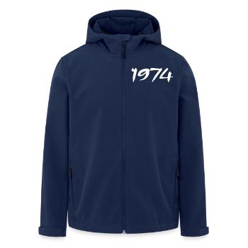 1974 Geschenk zum 51. Jubiläum 1974 Retro 1974 - Recycelte Männer Softshell-Jacke von Stanley/Stella - Navy - Vorne - AI Model Male 185 light (185cm)