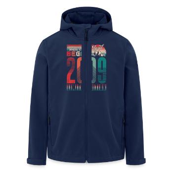 Geburtstag 2009 Jahrgang April Retro Geschenk - Recycelte Männer Softshell-Jacke von Stanley/Stella - Navy - Vorne - AI Model Male 185 light (185cm)