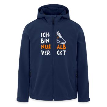 Halb Marathon Läufer BIN NUR HALB VERRÜCKT Lustig - Recycelte Männer Softshell-Jacke von Stanley/Stella - Navy - Vorne - AI Model Male 185 light (185cm)