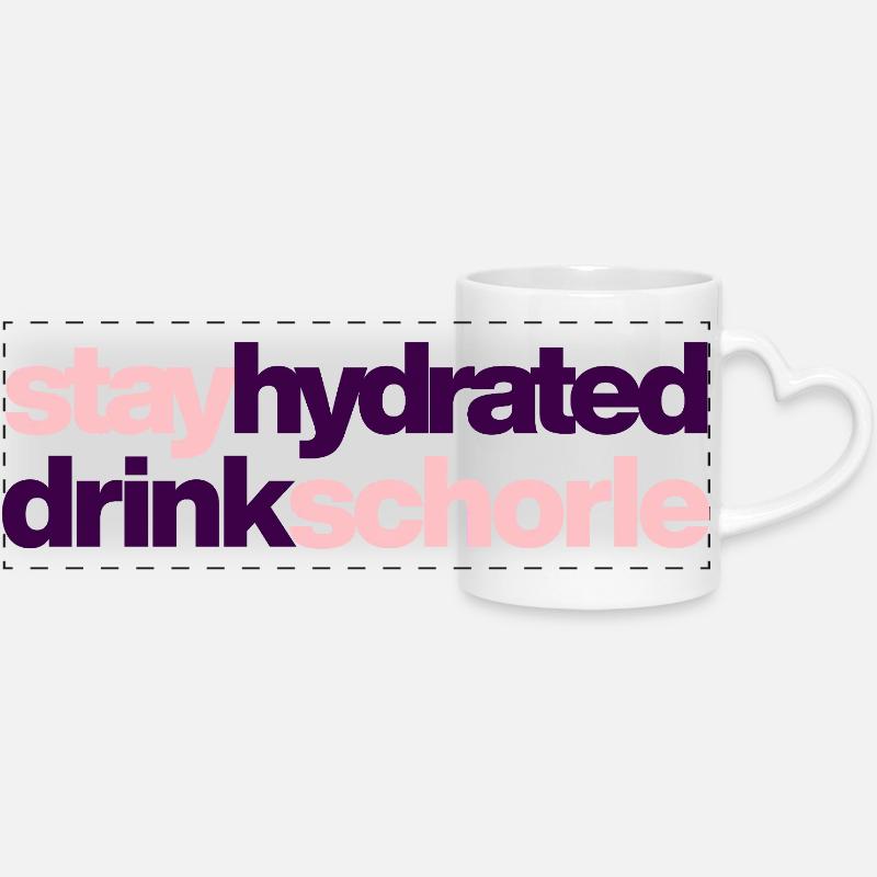 stay hydrated - drink schorle - Panoramatasse mit Herzhenkel - Weiß