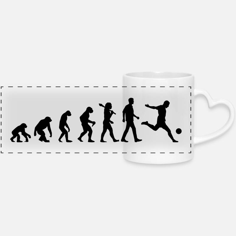 Evolution of Soccer - Panoramatasse mit Herzhenkel - Weiß