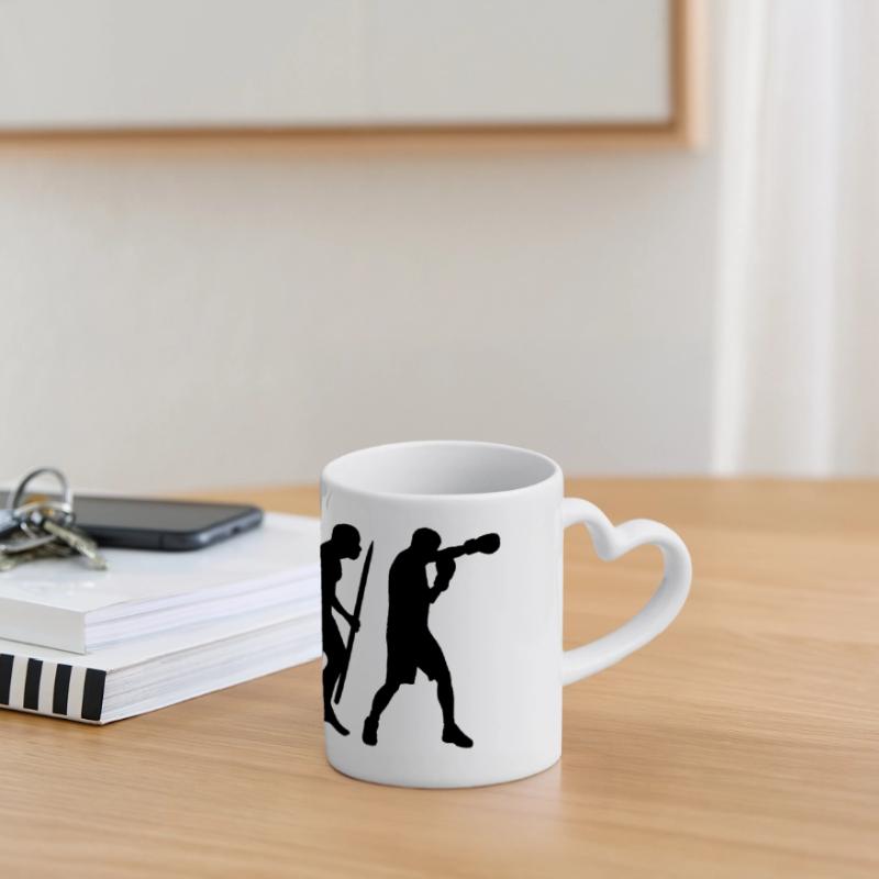 Evolution de la boxe Mug panoramique avec anse en forme de cœur