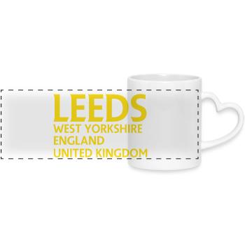Leeds – England Lyrics Design - Panoramic mug with heart handle - white - Front