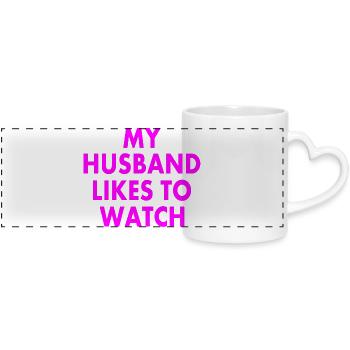my husband likes to watch - Panoramatasse mit Herzhenkel - Weiß - Vorne