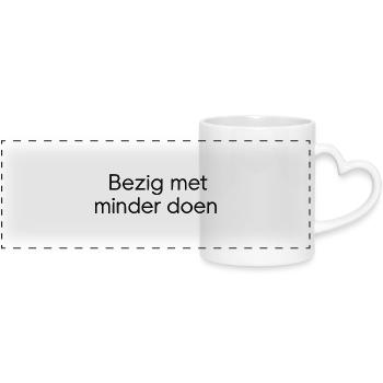 Doing less – Trendy Text Design - Panoramic mug with heart handle - white - Front