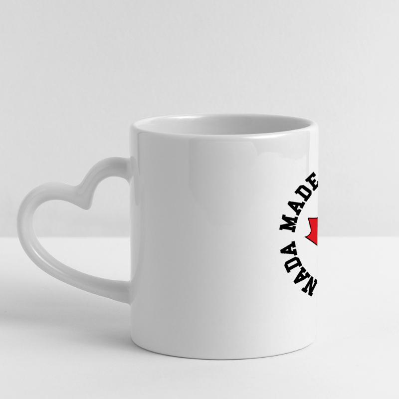 Fabriqué au Canada – Déclaration sur la feuille d’érable Mug panoramique avec anse en forme de cœur