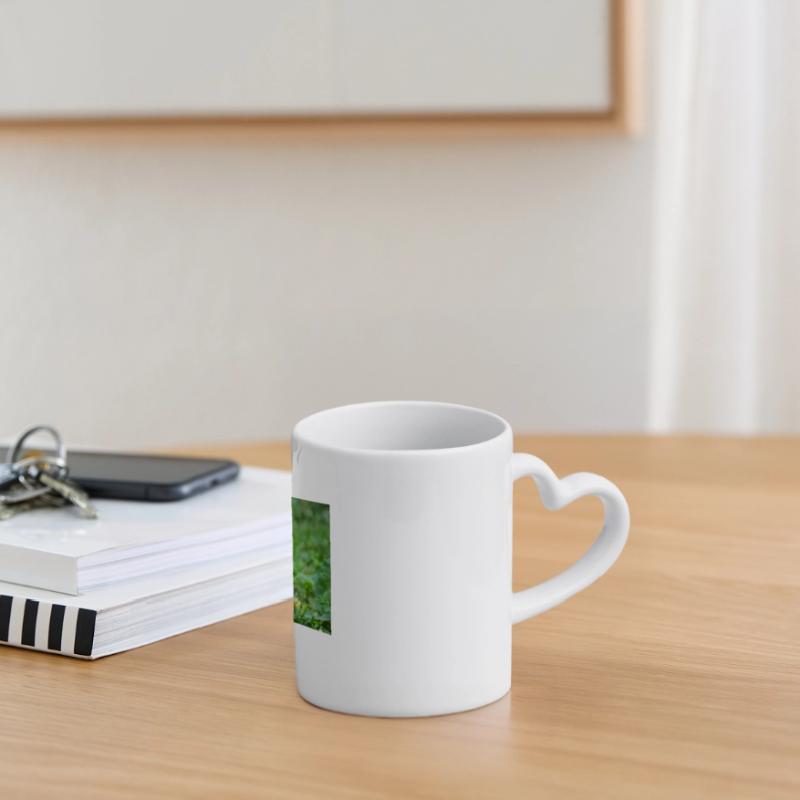 Grey squirrel Grauhörnchen Sciurus carolinensis Panoramic mug with heart handle