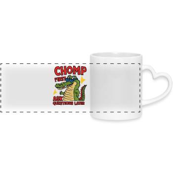 Chomp First, Ask Questions Later - Panoramatasse mit Herzhenkel - Weiß - Vorne