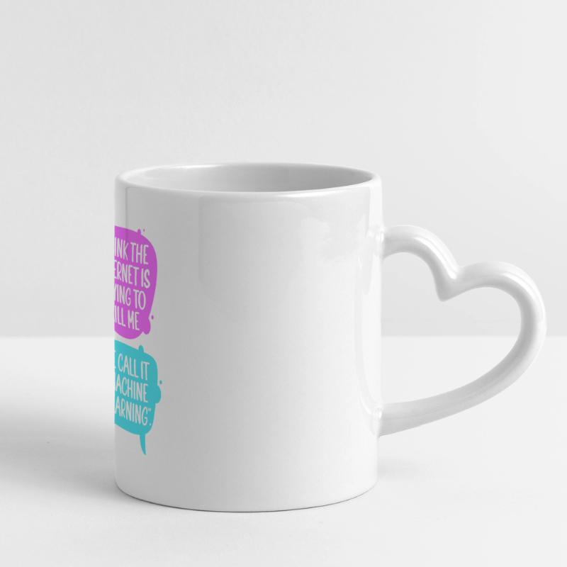 GPT Programmierer Coder Panoramatasse mit Herzhenkel