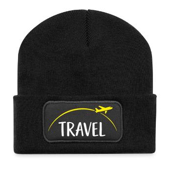 Travel Typo mit Flugzeugkreis - Recycelte Patch Beanie - Schwarz - Vorne