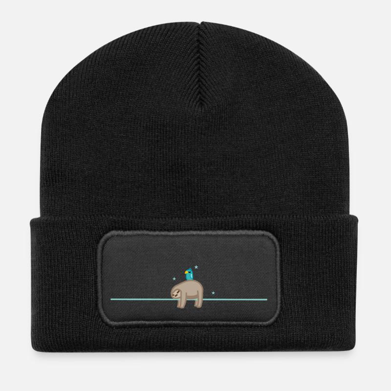 Schlafendes Faultier mit Vogel - Recycelte Patch Beanie - Schwarz