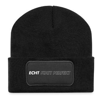 Echt statt perfekt - Recycelte Patch Beanie - Schwarz - Vorne