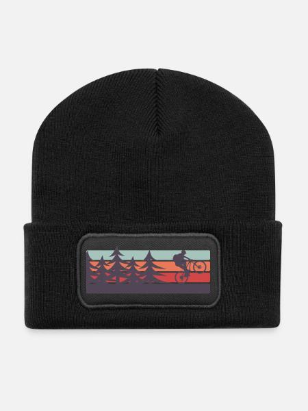 Retro MTB Mountainbike Wald - Recycelte Patch Beanie - Schwarz